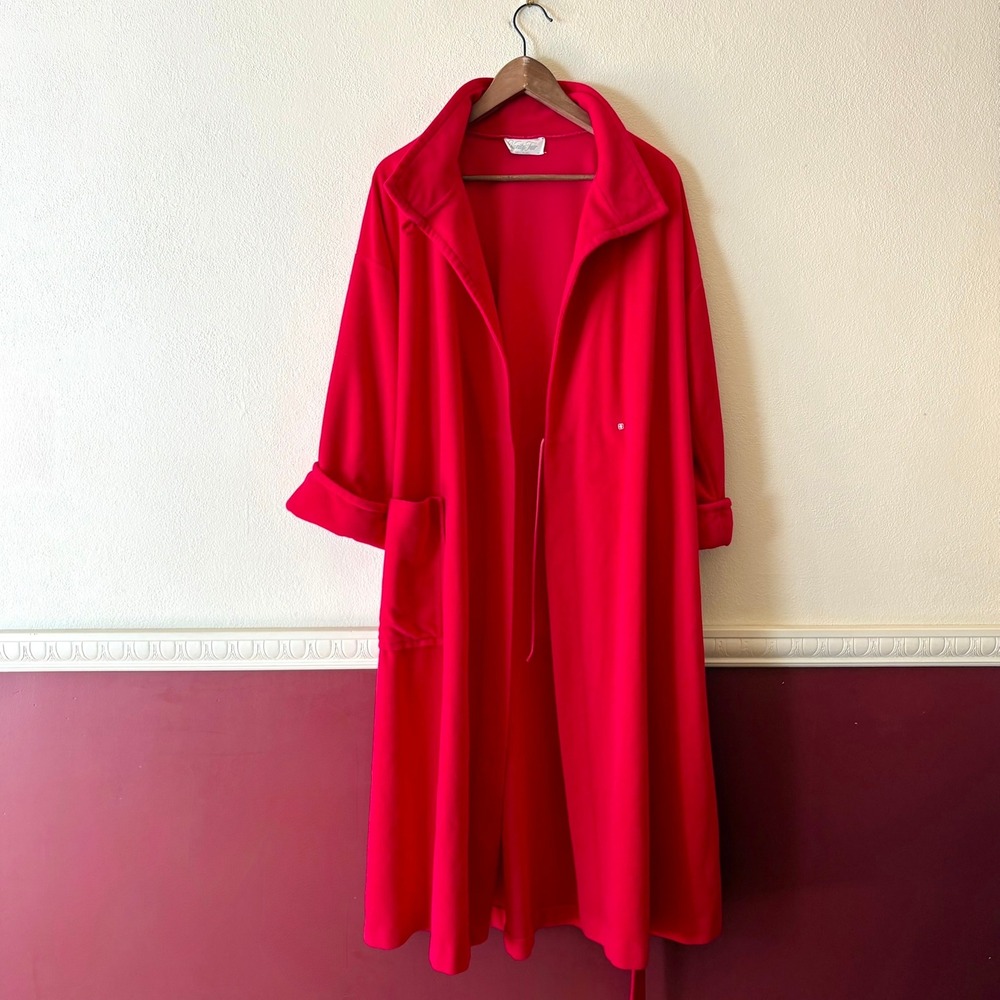 Vintage Vanity Fair Red Fleece Robe Long Belted Housecoat Made in USA 70s Funnel - Picture 9 of 13